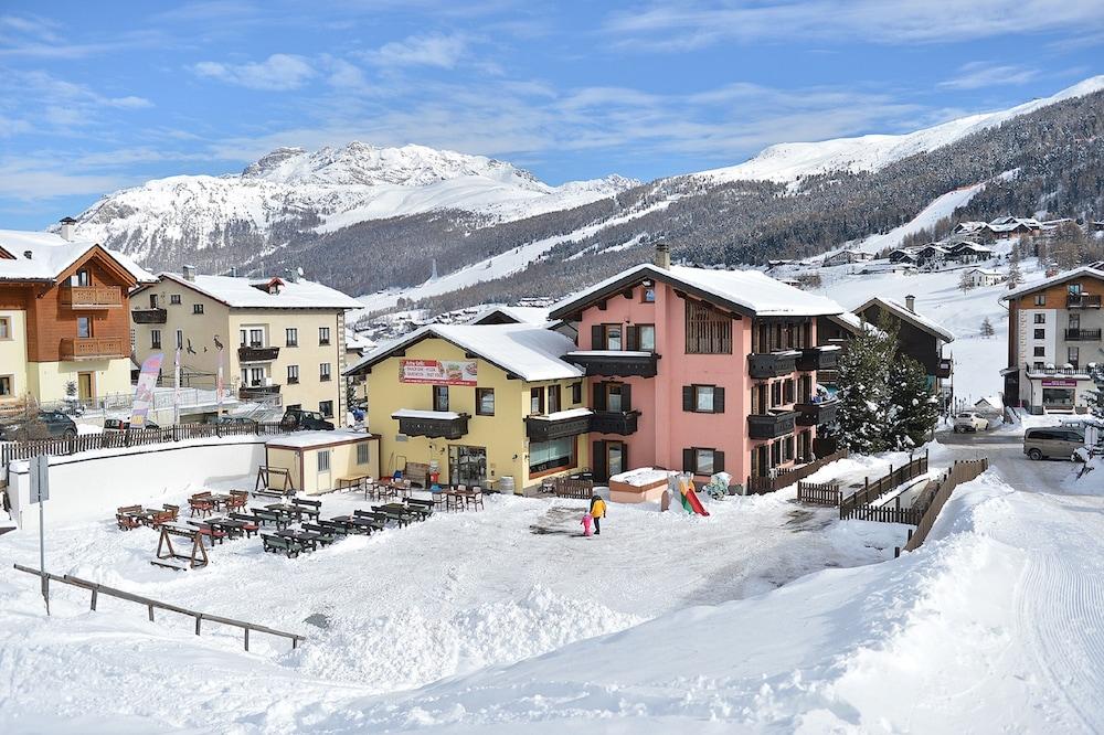 Hotel Astra Livigno Extérieur photo